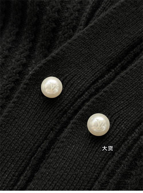 루이비통 v넥 메리노 울 케이블 베스트 - 상세 이미지