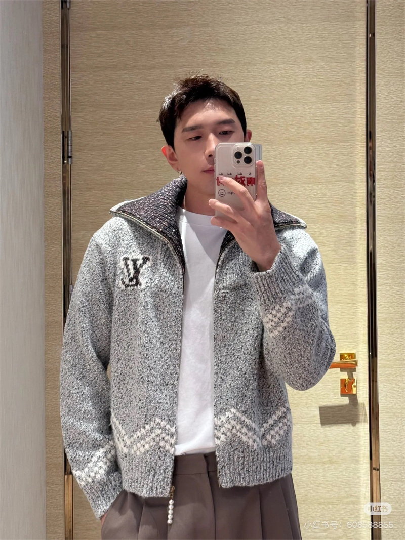 Louis Vuitton 루이비통 x 니고 LV 자수 지퍼 니티드 블루종 자켓 레플리카 3번 이미지 - 의류 | 세미샵 레플리카 사이트