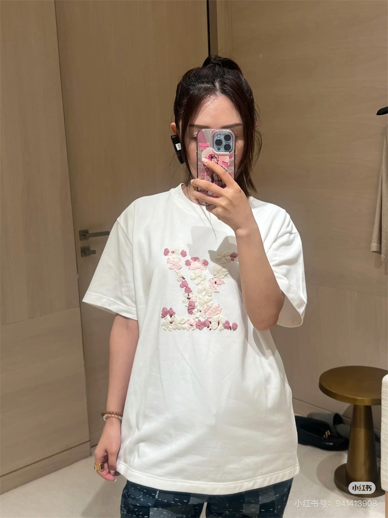 Louis Vuitton 루이비통 x 니고 벚나무 LV 블라썸 엠브로이더드 티셔츠 레플리카 3번 이미지 - 의류 | 세미샵 레플리카 사이트