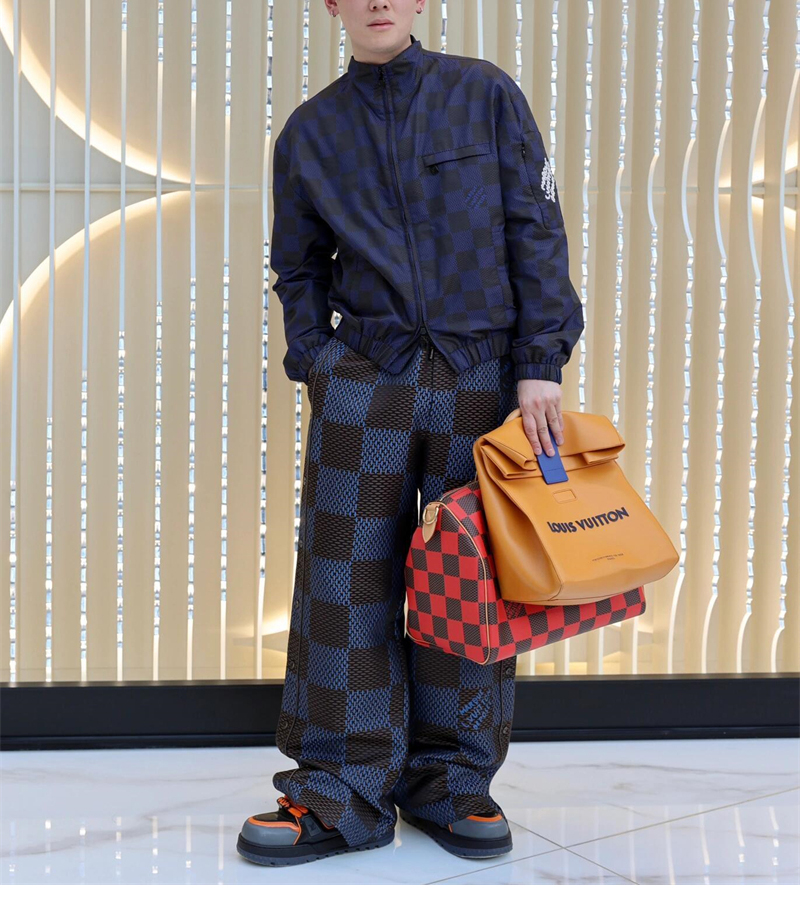 루이비통 루이비통 다미에 팝 나일론 트래블 블루종 레플리카 12번 이미지 - 의류 | 세미샵 레플리카 사이트