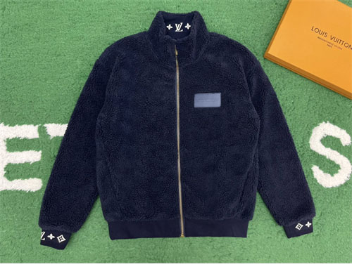 Louis Vuitton 루이비통 로고 패치 후리스 블루종 2컬러 레플리카 21번 이미지 - 의류 | 세미샵 레플리카 사이트