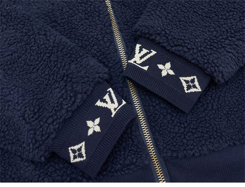 Louis Vuitton 루이비통 로고 패치 후리스 블루종 2컬러 레플리카 25번 이미지 - 의류 | 세미샵 레플리카 사이트
