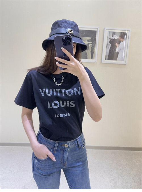 루이비통 로고 프린트 티셔츠 1A84CP