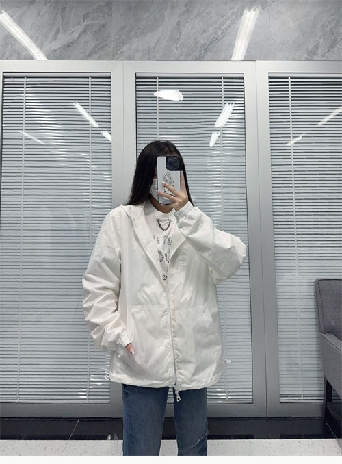 루이비통 리버서블 윈드브레이커 모노그램 3컬러 (터보) - 상세 이미지