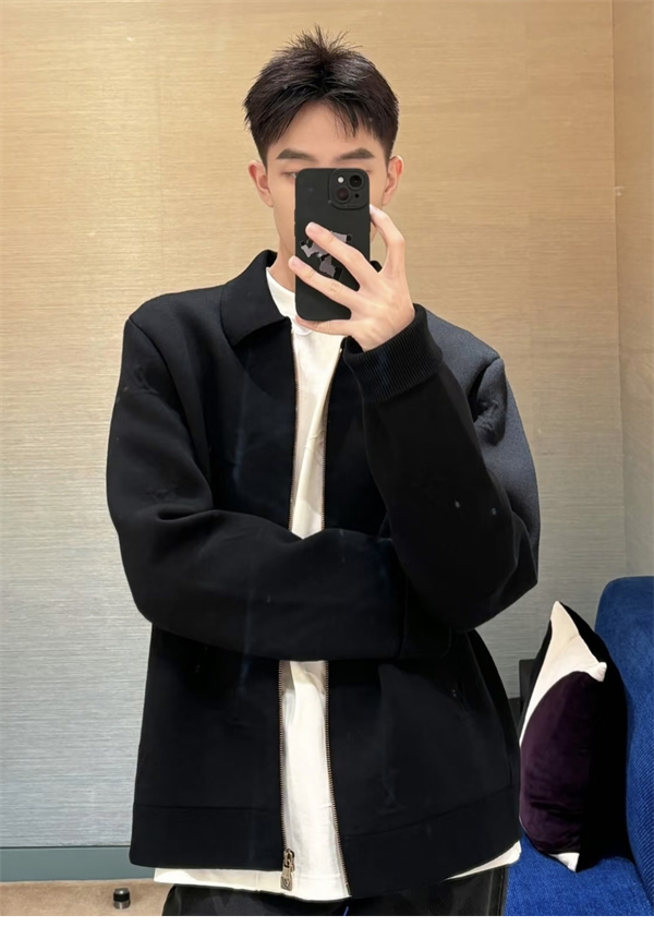 Louis Vuitton 루이비통 모노그램 LV 엠보스드 울 블루종 레플리카 3번 이미지 - 의류 | 세미샵 레플리카 사이트