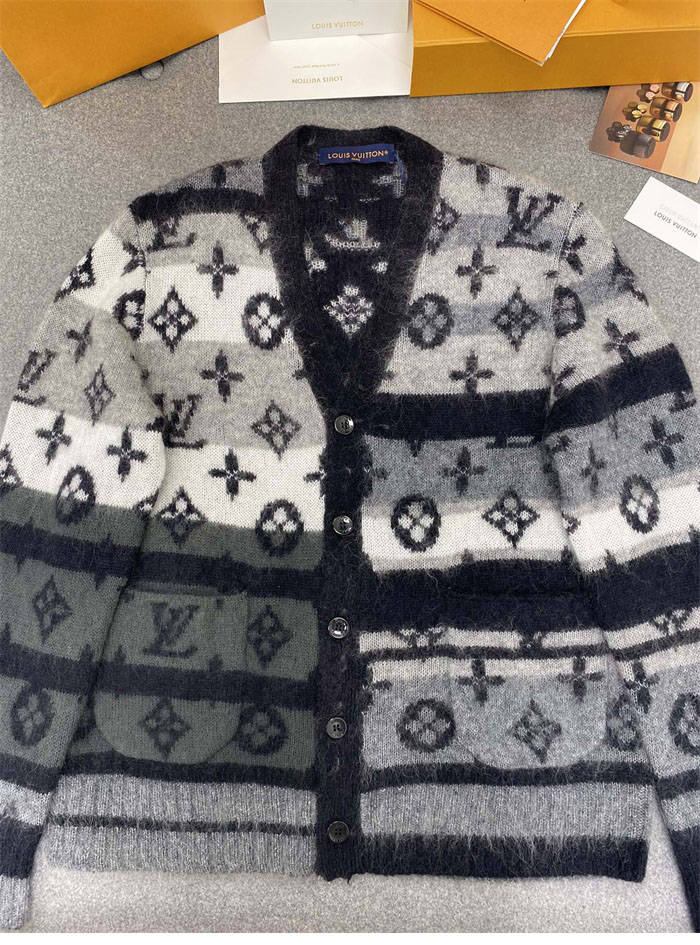 루이비통 루이비통 모노그램 모헤어 니트 가디건 레플리카 5번 이미지 - 의류 | 세미샵 레플리카 사이트