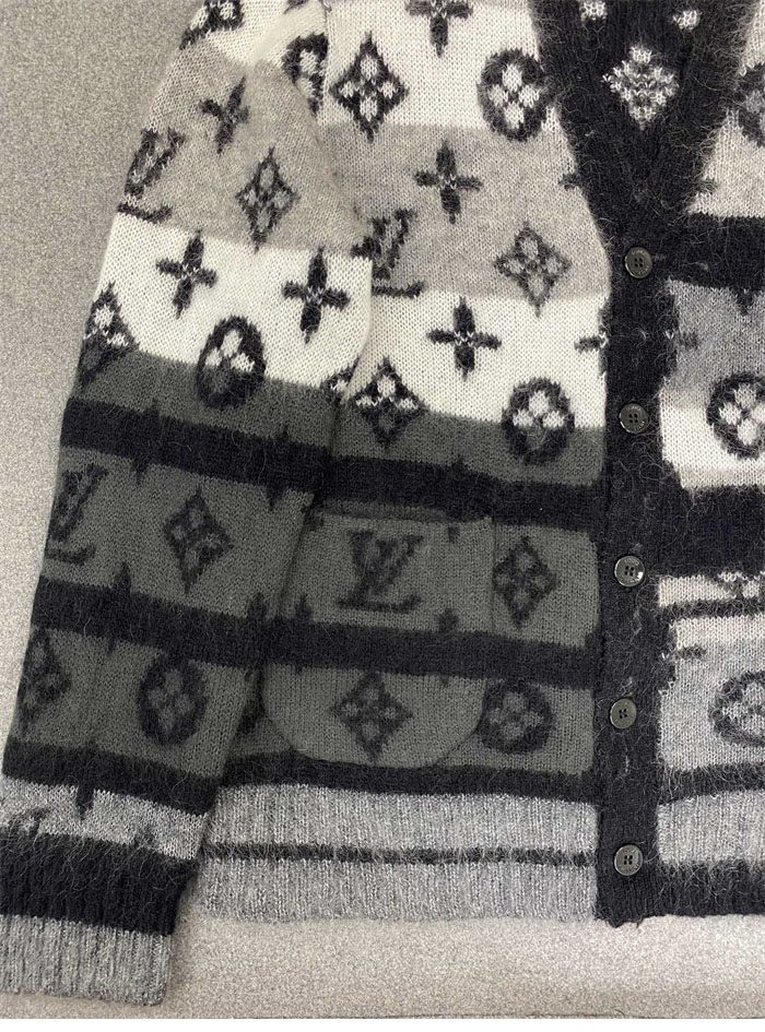 루이비통 루이비통 모노그램 모헤어 니트 가디건 레플리카 26번 이미지 - 의류 | 세미샵 레플리카 사이트