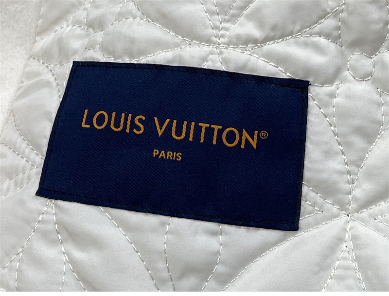 루이비통 루이비통 모노그램 블루종 위드 시어링 카라 자켓（레어） 레플리카 4번 이미지 - 의류 | 세미샵 레플리카 사이트