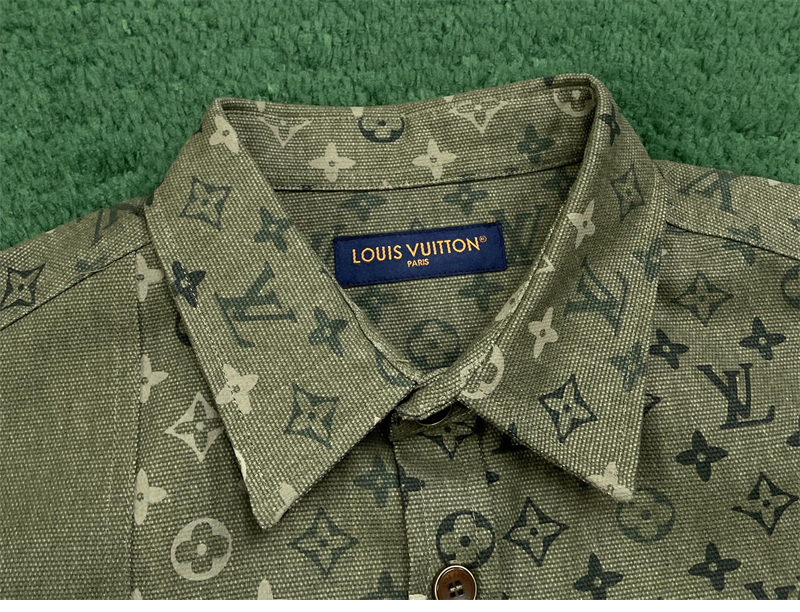 루이비통 루이비통 모노그램 워크웨어 오버셔츠 레플리카 13번 이미지 - 의류 | 세미샵 레플리카 사이트