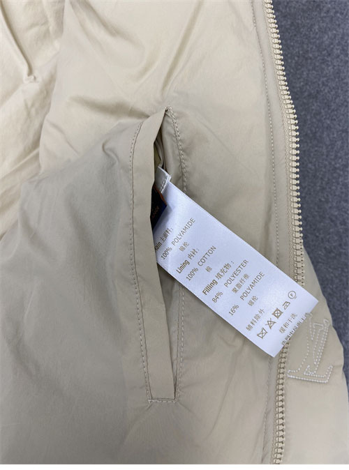 루이비통 루이비통 모노그램 퀼티드 나일론 후드 블루종 레플리카 14번 이미지 - 의류 | 세미샵 레플리카 사이트