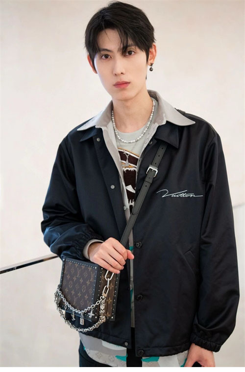 Louis Vuitton 루이비통 백로고 코치 자켓 1ABZG5 레플리카 9번 이미지 - 의류 | 세미샵 레플리카 사이트