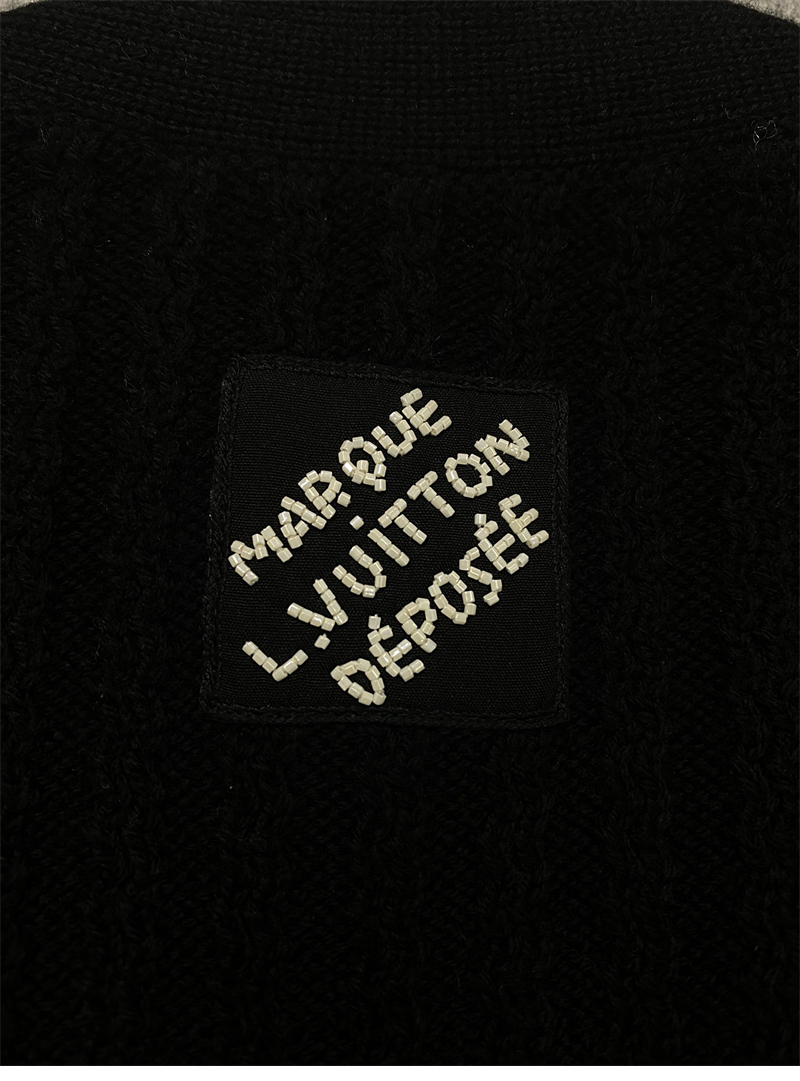 Louis Vuitton 루이비통 블랙 V넥 니트 베스트 레플리카 18번 이미지 - 의류 | 세미샵 레플리카 사이트