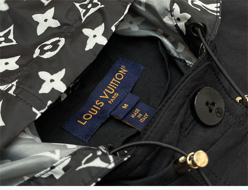 Louis Vuitton 루이비통 숏 후드 파카 블랙 레플리카 6번 이미지 - 의류 | 세미샵 레플리카 사이트