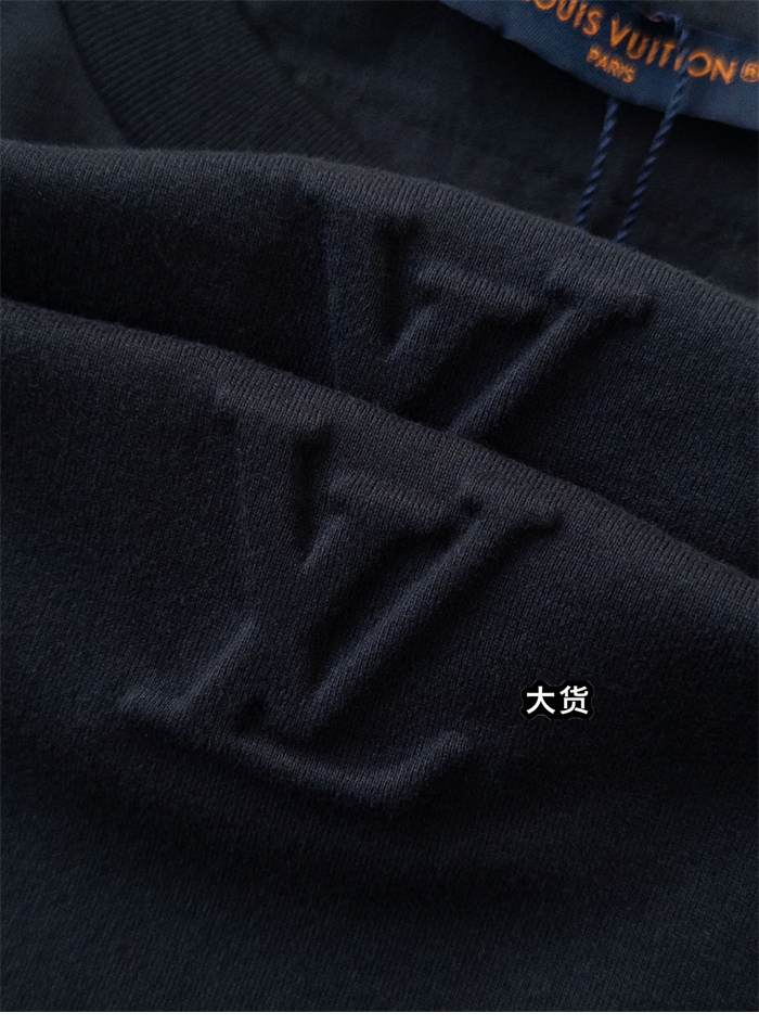 루이비통 엠보스드 LV 반팔 티셔츠 - 상세 이미지
