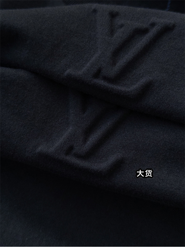 루이비통 엠보스드 LV 반팔 티셔츠 - 상세 이미지