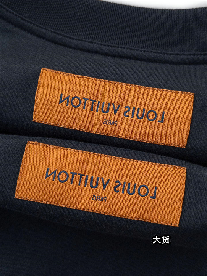 루이비통 엠보스드 LV 반팔 티셔츠 - 상세 이미지