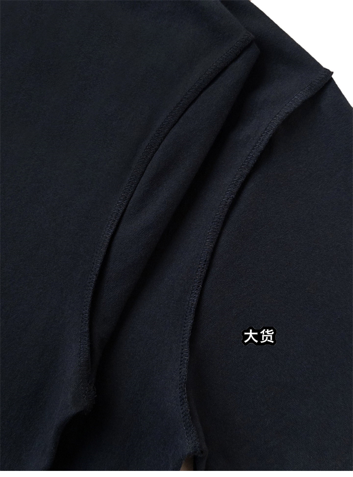 루이비통 엠보스드 LV 반팔 티셔츠 - 상세 이미지