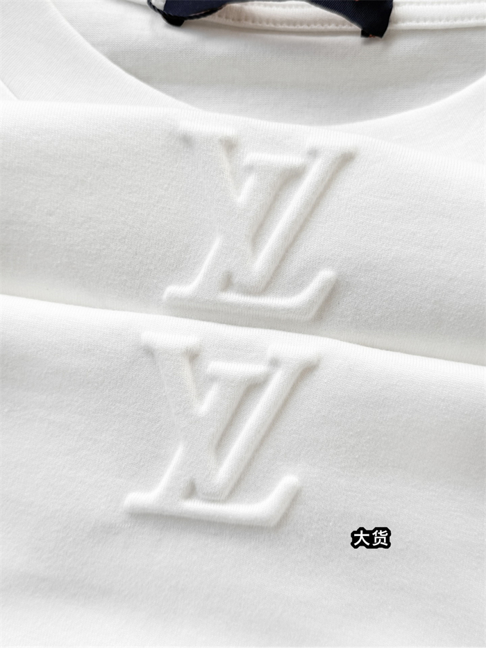 루이비통 엠보스드 LV 반팔 티셔츠 - 상세 이미지