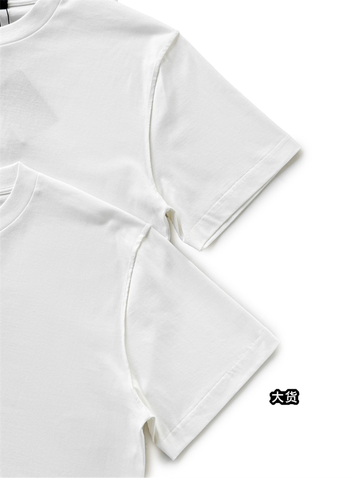 루이비통 엠보스드 LV 반팔 티셔츠 - 상세 이미지