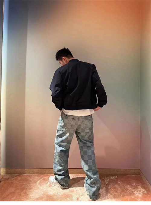 루이비통 엠브로이더드 LV 러버 블루종 자켓 - 상세 이미지