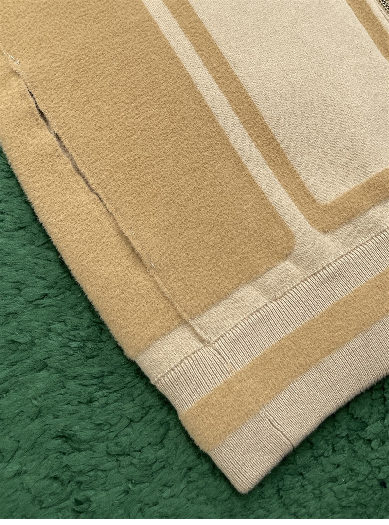 루이비통 루이비통 하우스 시그니처 니트 트랙 탑 레플리카 3번 이미지 - 의류 | 세미샵 레플리카 사이트