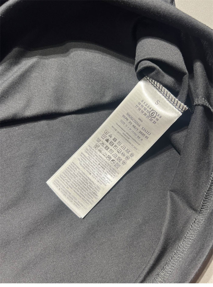 메종 마르지엘라 MM6 로고 반팔 티셔츠 - 상세 이미지