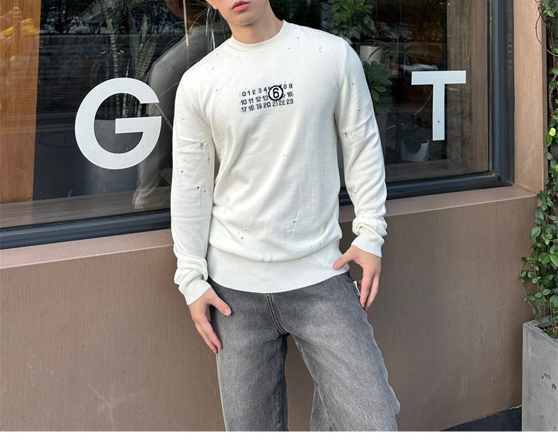 Maison Margiela 메종마르지엘라 뉴메릭 시그니처 MM6 스웨터 레플리카 3번 이미지 - 의류 | 세미샵 레플리카 사이트