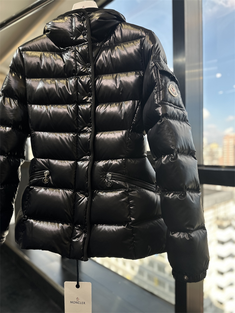 몽클레어 몽클레어 Barante 바란테 숏 다운 패딩 자켓 레플리카 2번 이미지 - 의류 | 세미샵 레플리카 사이트