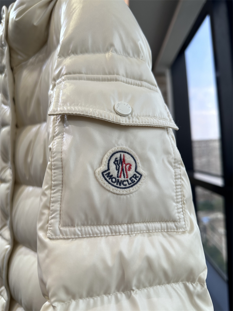 몽클레어 몽클레어 Barante 바란테 숏 다운 패딩 자켓 레플리카 7번 이미지 - 의류 | 세미샵 레플리카 사이트