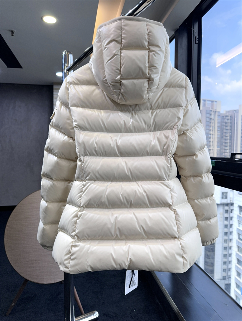 몽클레어 몽클레어 Barante 바란테 숏 다운 패딩 자켓 레플리카 12번 이미지 - 의류 | 세미샵 레플리카 사이트