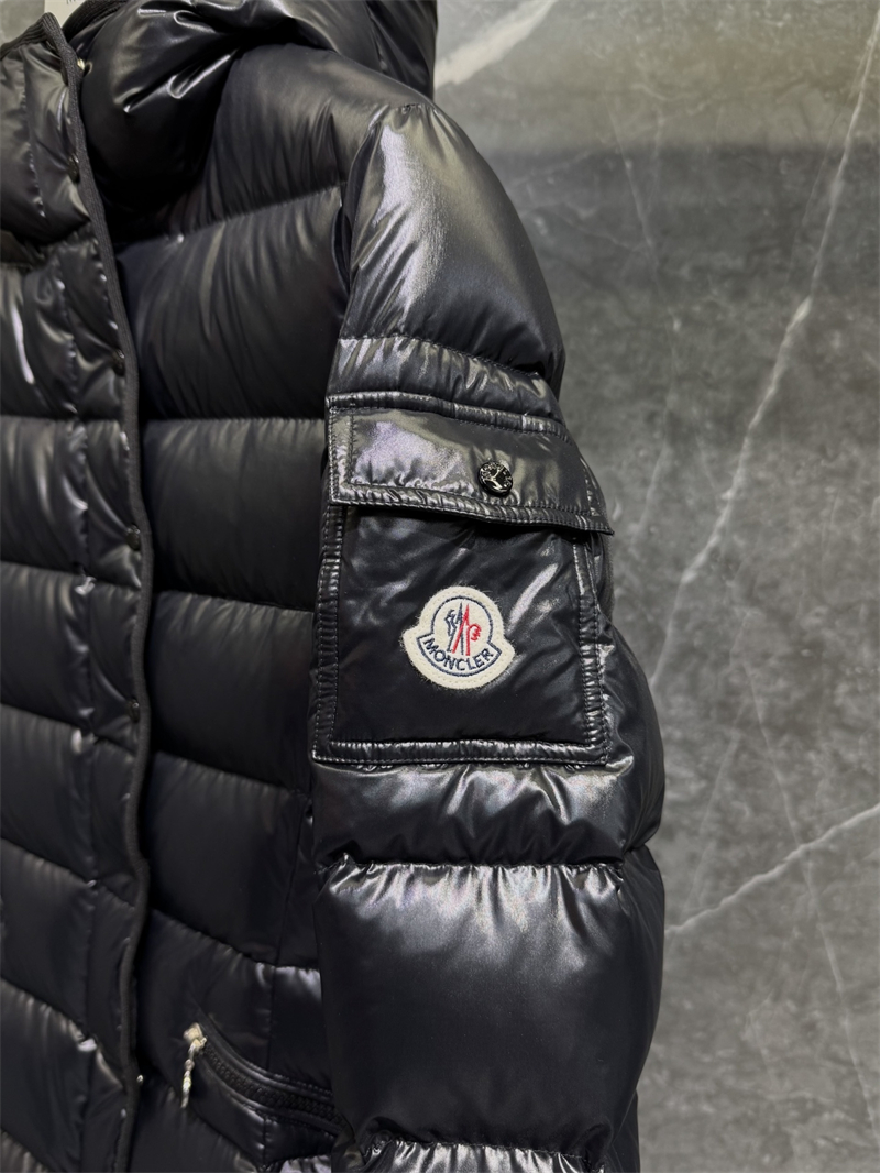 Moncler 몽클레어 Barante 바란테 후드 숏 다운 패딩 자켓 레플리카 8번 이미지 - 의류 | 세미샵 레플리카 사이트