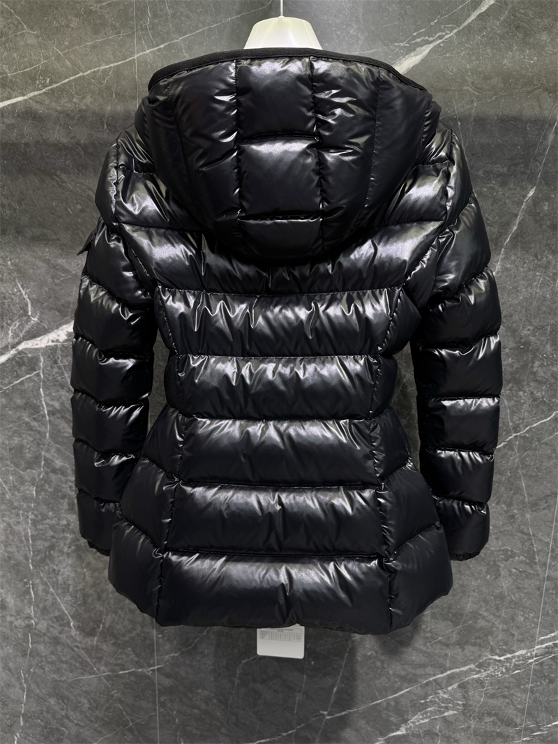 Moncler 몽클레어 Barante 바란테 후드 숏 다운 패딩 자켓 레플리카 11번 이미지 - 의류 | 세미샵 레플리카 사이트