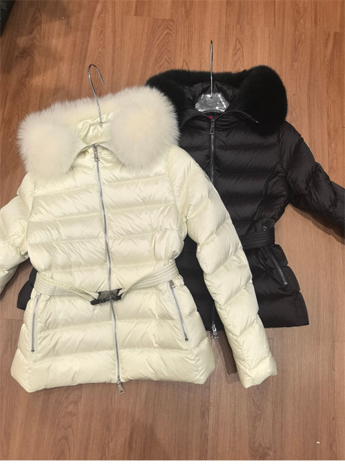 Moncler 몽클레어 Boed 폭스퍼 숏 다운 자켓 패딩 레플리카 3번 이미지 - 의류 | 세미샵 레플리카 사이트