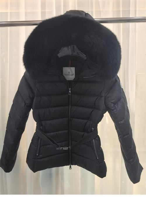 Moncler 몽클레어 Boed 폭스퍼 숏 다운 자켓 패딩 레플리카 11번 이미지 - 의류 | 세미샵 레플리카 사이트