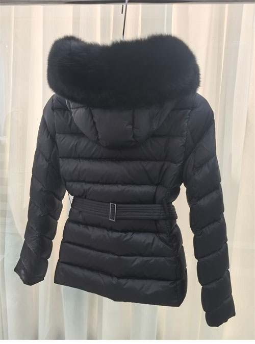 Moncler 몽클레어 Boed 폭스퍼 숏 다운 자켓 패딩 레플리카 16번 이미지 - 의류 | 세미샵 레플리카 사이트