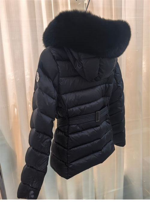 Moncler 몽클레어 Boed 폭스퍼 숏 다운 자켓 패딩 레플리카 17번 이미지 - 의류 | 세미샵 레플리카 사이트
