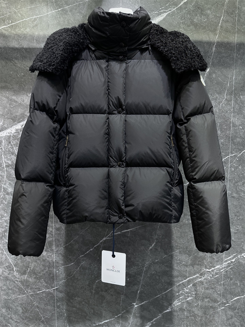 Moncler 몽클레어 Castelnou 카스텔노우 스퀘어 퀼팅 후드 숏 다운 패딩 자켓 레플리카 12번 이미지 - 의류 | 세미샵 레플리카 사이트