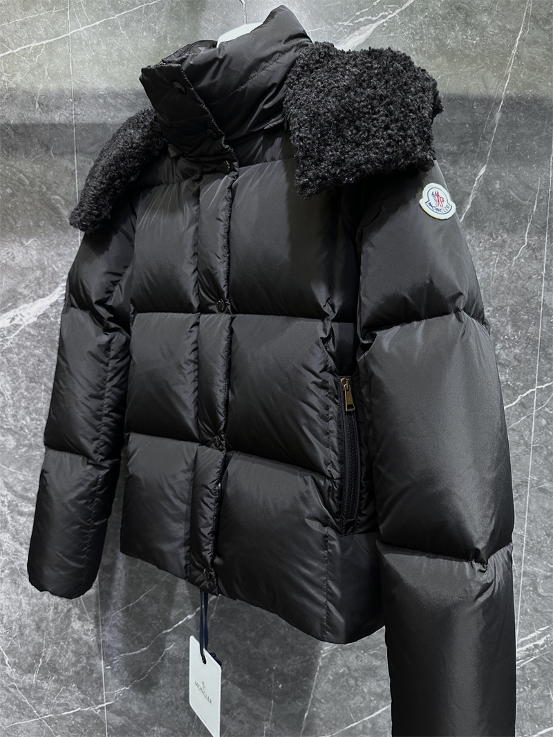 Moncler 몽클레어 Castelnou 카스텔노우 스퀘어 퀼팅 후드 숏 다운 패딩 자켓 레플리카 15번 이미지 - 의류 | 세미샵 레플리카 사이트