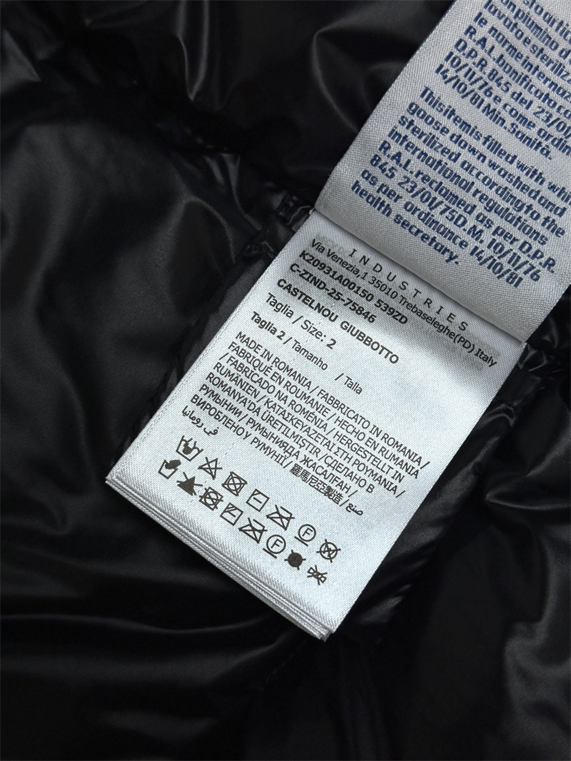 Moncler 몽클레어 Castelnou 카스텔노우 스퀘어 퀼팅 후드 숏 다운 패딩 자켓 레플리카 19번 이미지 - 의류 | 세미샵 레플리카 사이트