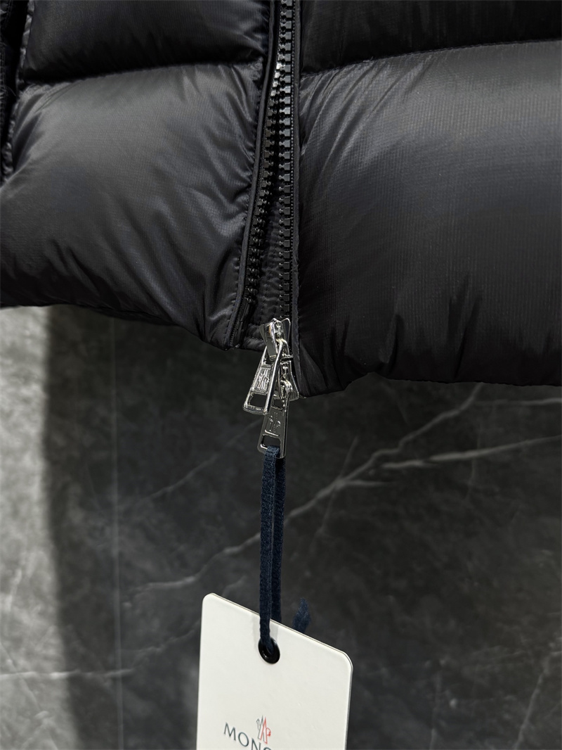 Moncler 몽클레어 Couyere 쿠예르 후드 숏 다운 패딩 자켓 레플리카 9번 이미지 - 의류 | 세미샵 레플리카 사이트