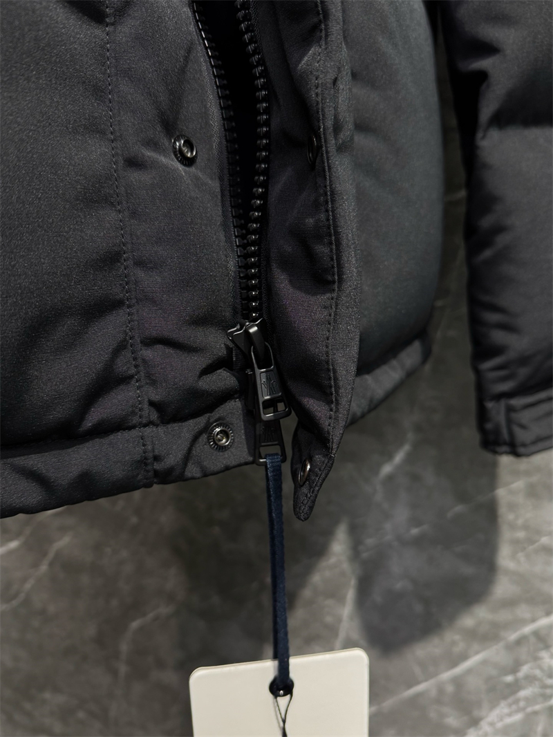 Moncler 몽클레어 Fornas 포르나스 숏 다운 패딩 자켓 레플리카 11번 이미지 - 의류 | 세미샵 레플리카 사이트