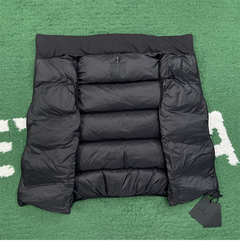 Moncler 몽클레어 Guersac 게르삭 퀼팅 후드 다운 패딩 베스트 조끼 레플리카 11번 이미지 - 의류 | 세미샵 레플리카 사이트