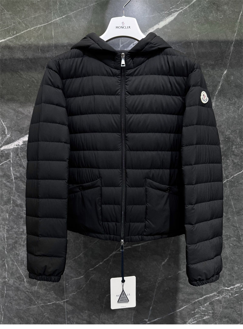 Moncler 몽클레어 Hade 히데 후드 숏 다운 패딩 레플리카 4번 이미지 - 의류 | 세미샵 레플리카 사이트