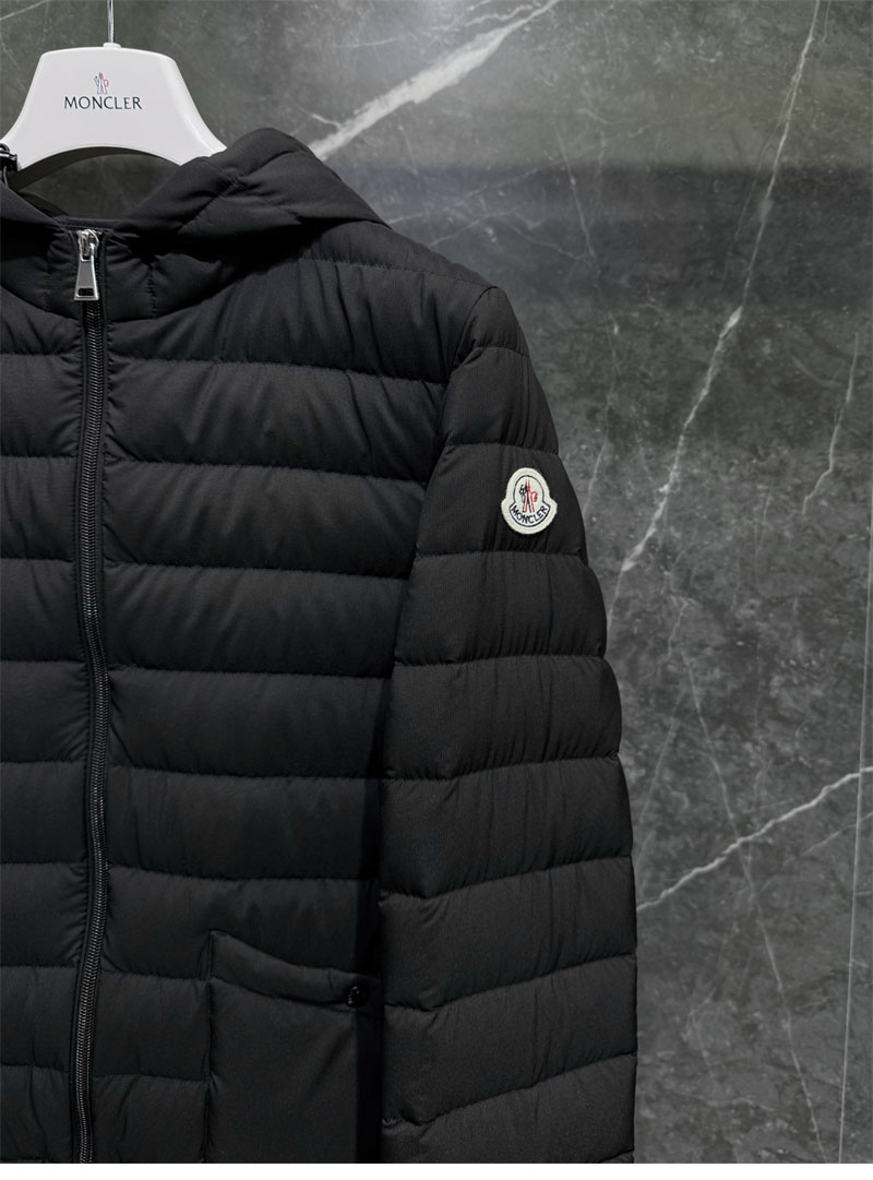 Moncler 몽클레어 Hade 히데 후드 숏 다운 패딩 레플리카 6번 이미지 - 의류 | 세미샵 레플리카 사이트