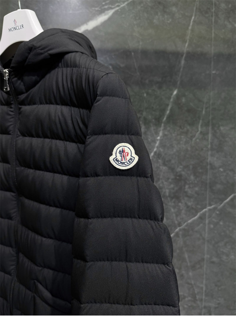 Moncler 몽클레어 Hade 히데 후드 숏 다운 패딩 레플리카 9번 이미지 - 의류 | 세미샵 레플리카 사이트