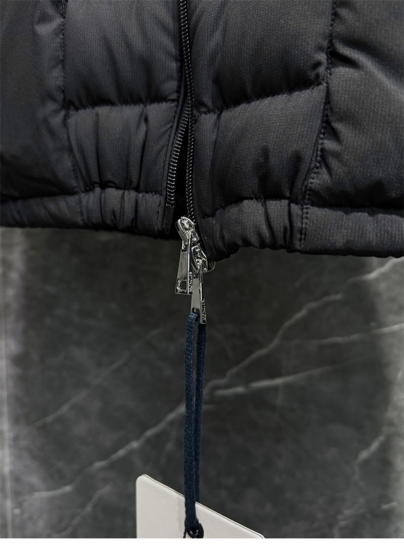 Moncler 몽클레어 Hade 히데 후드 숏 다운 패딩 레플리카 11번 이미지 - 의류 | 세미샵 레플리카 사이트