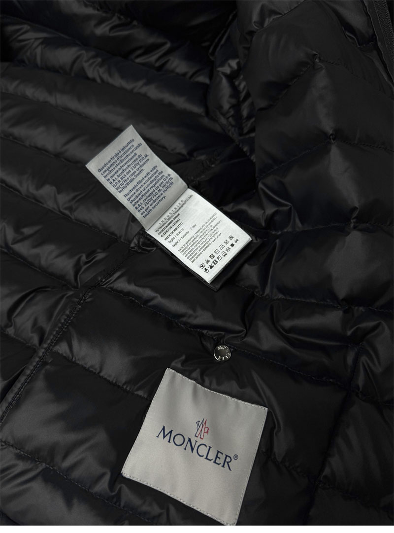 Moncler 몽클레어 Hade 히데 후드 숏 다운 패딩 레플리카 12번 이미지 - 의류 | 세미샵 레플리카 사이트