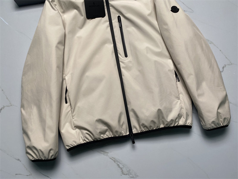 Moncler 몽클레어 Lausfer 라우스퍼 다운 자켓 레플리카 16번 이미지 - 의류 | 세미샵 레플리카 사이트