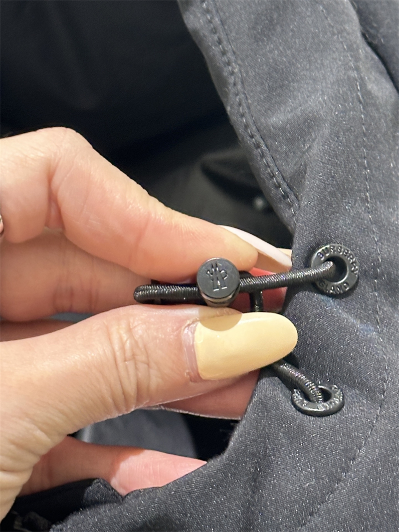 몽클레어 몽클레어 Livradois 리브라도이스 후드 다운 패딩 자켓 레플리카 23번 이미지 - 의류 | 세미샵 레플리카 사이트