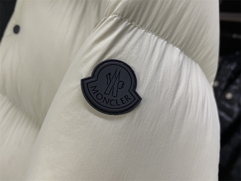 Moncler 몽클레어 Madeira 마데이라 숏 다운 패딩 자켓 레플리카 9번 이미지 - 의류 | 세미샵 레플리카 사이트
